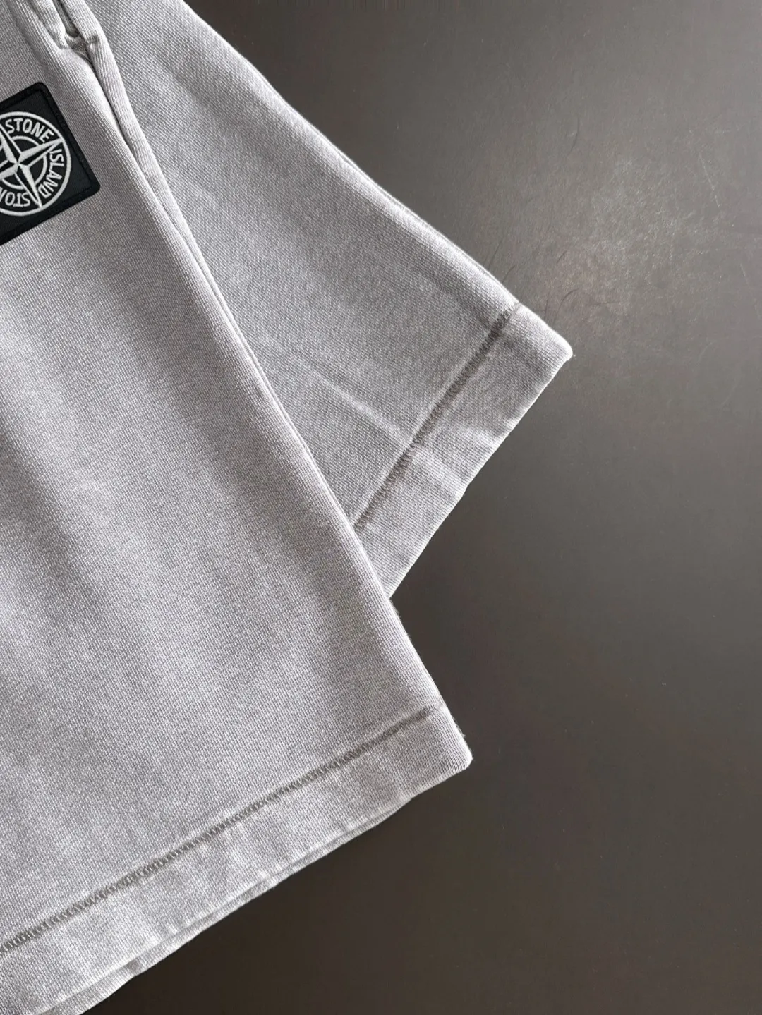 Next day shipping P460 Stone lsland/stone island high quality 2025 spring and summer new casual heavy industry suit exclusively developed by yb! High quality production! Imported custom-made fabrics for foreign orders, with high breathability and comfort, impeccable details, brand element design concept, delicate and soft feel! It presents a casual cut and the upper body shape is great! On sale simultaneously on the official website! From a high-end men's positioning brand, the low-key luxury taste is irresistible! Exquisite workmanship and impeccable quality! The overall style is simple, fashionable and timeless, fully meeting the requirements of stylish and tasteful dressing! Size: S-XXL